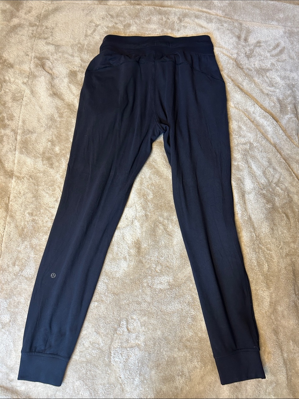 Black Lululemon women’s Performance Jogger Pants